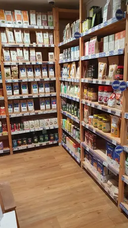 144-biocoop-sisteron-magasin-alimentation-bio-petit-dejeuner-the-cafe-chocolat-commerce-equitable.webp